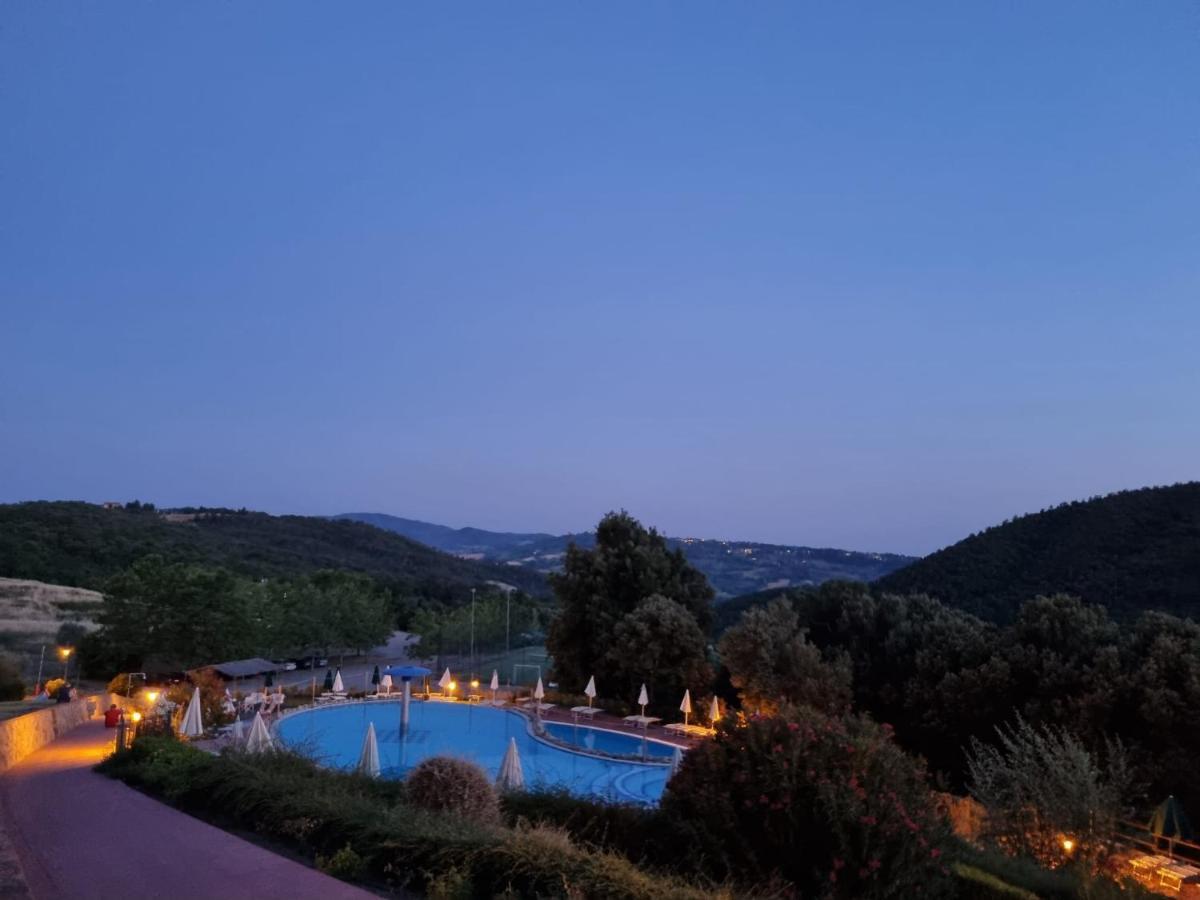 Hotel Glamping Le Tegole Riparbella Exterior foto