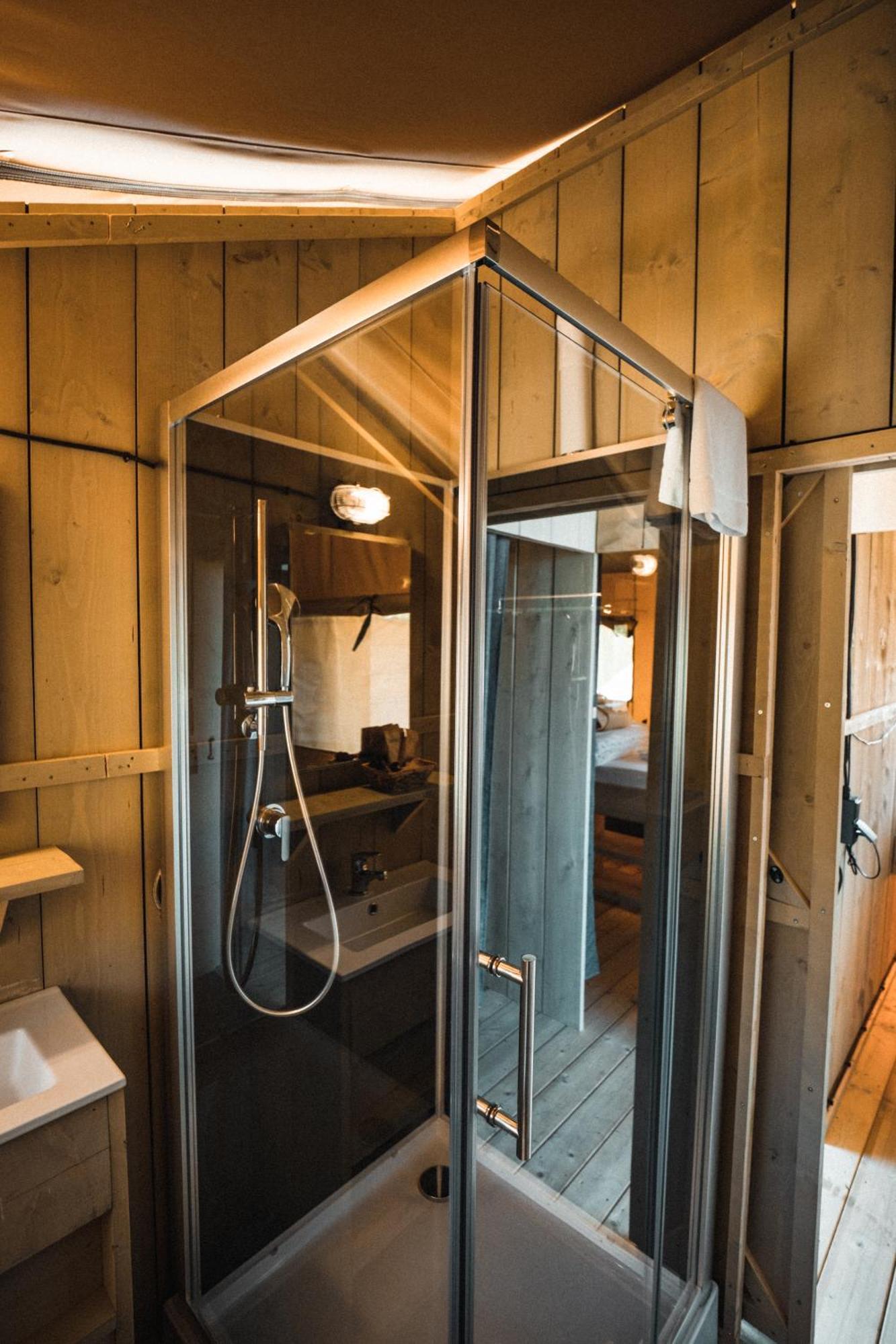Hotel Glamping Le Tegole Riparbella Exterior foto